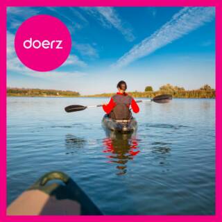 Doerz-sivusto. Meloja järvellä auringonpaisteessa.