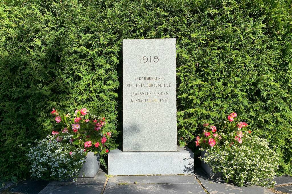 Punaisten muistolle 1918 Sääksmäen hautausmaalla.