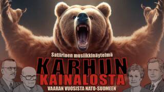 Karhu on suu ammollaan ja levittänyt käpälänsä sekä piirrettynä kuvia Suomen entisistä presidenteistä. Tekstissä musiikkinäytelmän nimi.