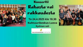 Kaksi lauluryhmää yhteiskuvassa.