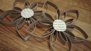 Käsintehty joulukoriste.