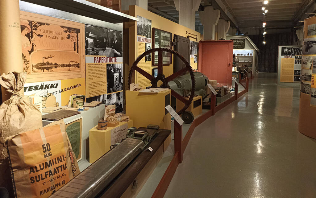Perusnäyttely Vana, missä esillä Valkeakosken vanhaa teollisuutta.