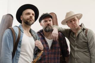 Josén Pimeä Puoli -yhtye.