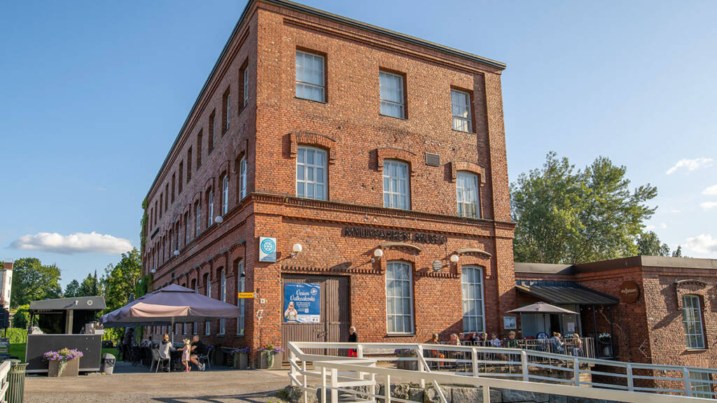 Myllysaaren museon ja rakennus sekä Tilaus- ja juhlaravintola Myllysaaren kesäterassi. juhlaravintola